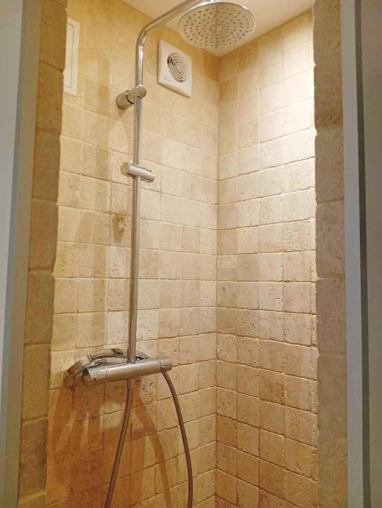 Centre 15e Near Montparnasse *